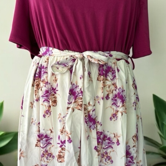 NWT!Floral Maxi Dress with Scalloped Neckline size 22-24 or 3X - Picture 6 of 9